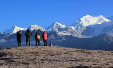 YAMBONG SINGALILA TREK